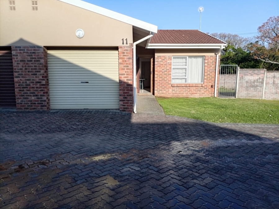 2 Bedroom Property for Sale in Cambridge Eastern Cape